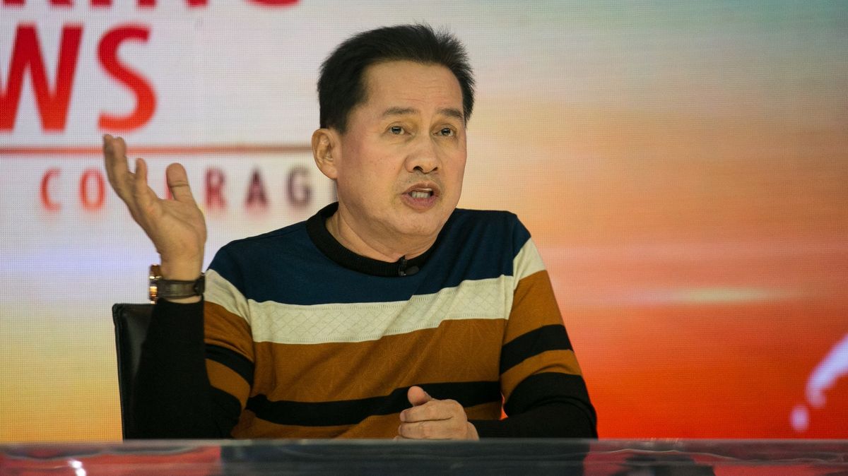 Říká si Majitel vesmíru. Soud na Filipínách přikázal zatčení církevního vůdce